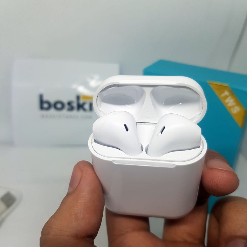 i11 airpods in pakistan