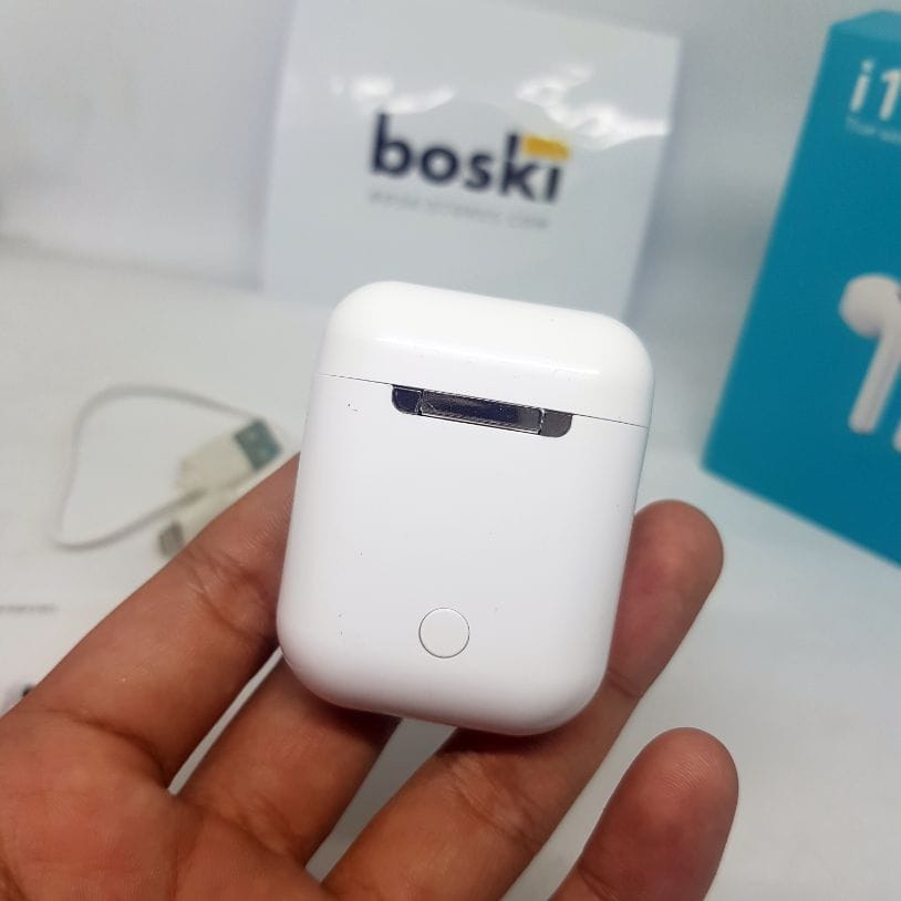 i11 airpods in pakistan
