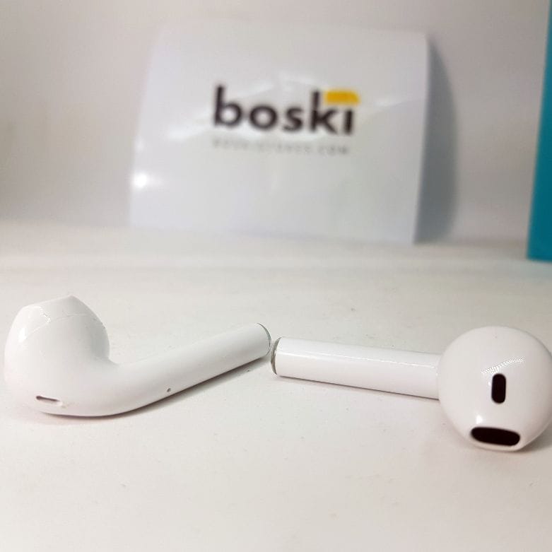 i11 airpods in pakistan