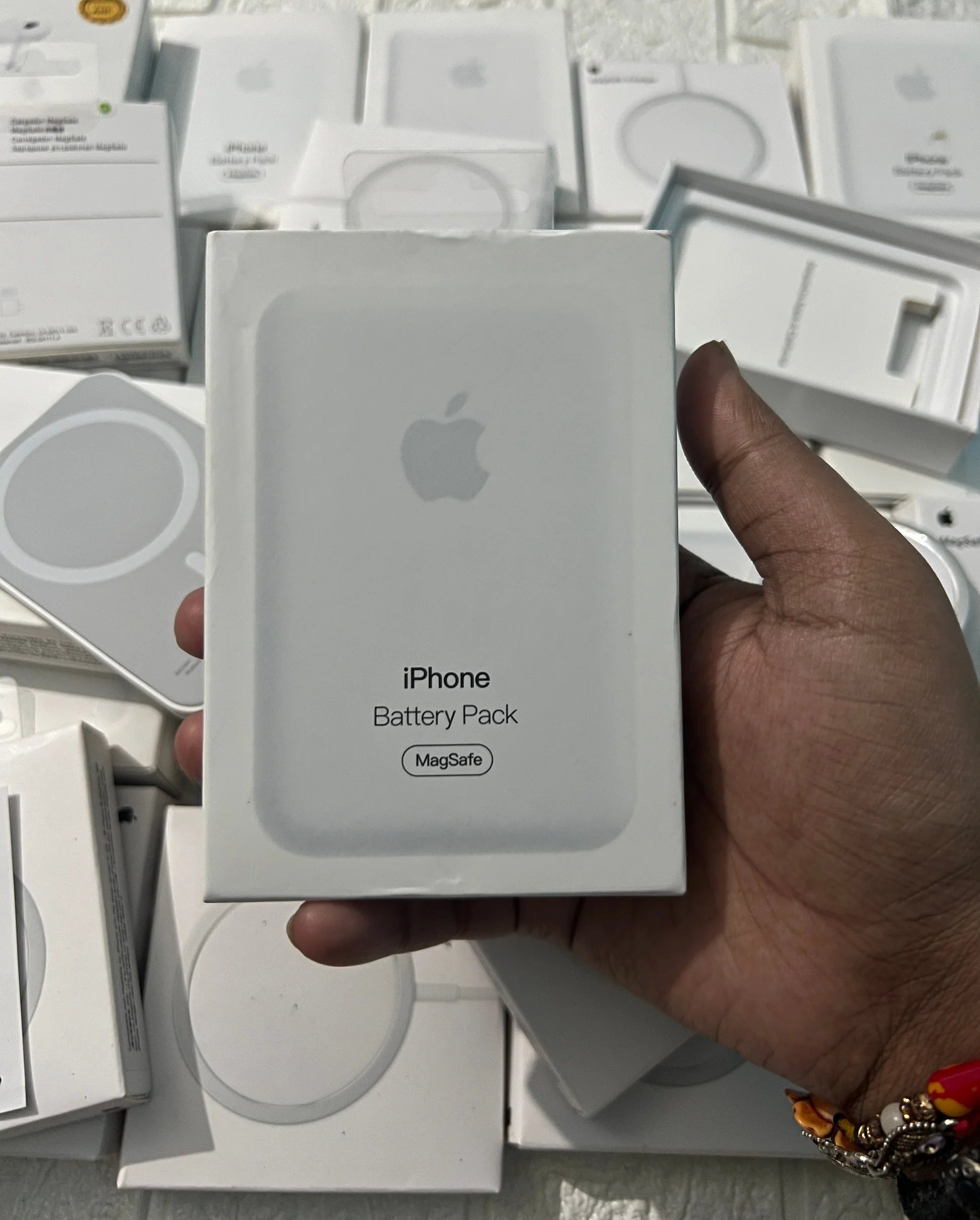 Magsafe iPhone Battery Pack 5000 mAh - Original Lot Import